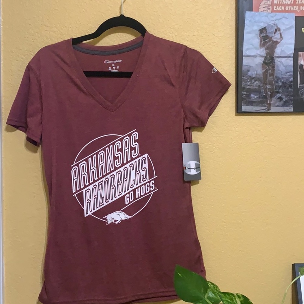 Razorback vneck